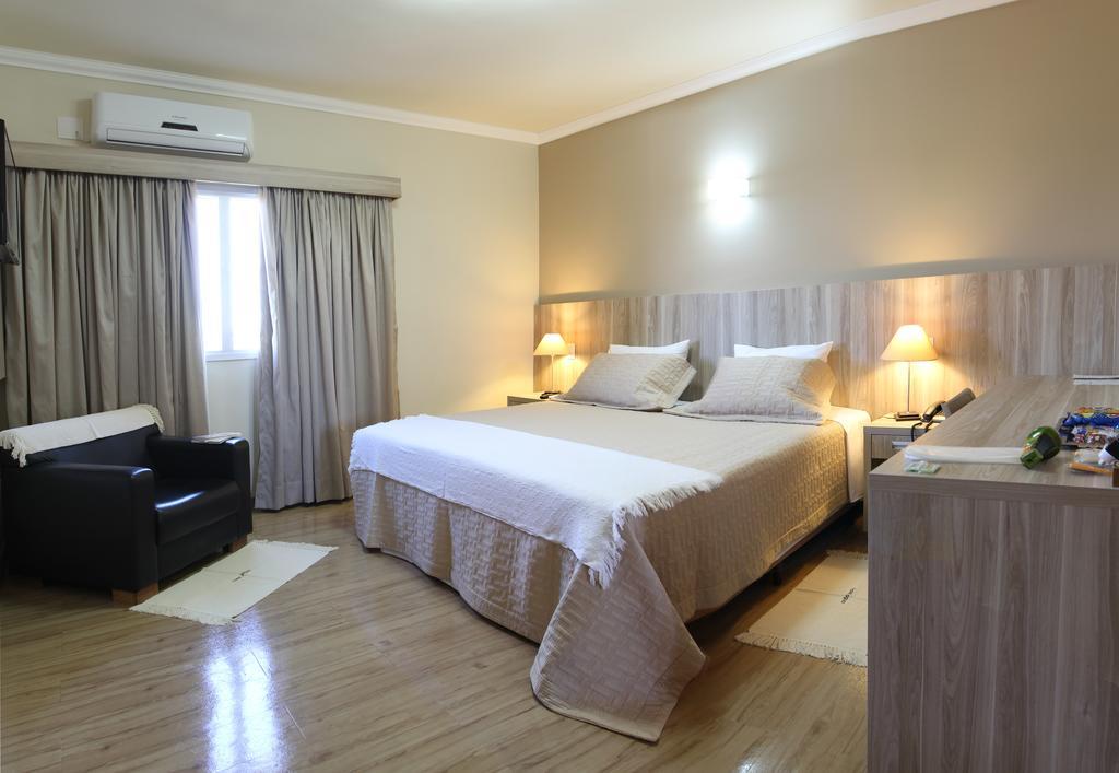 Hotel Jaguar Uberaba Eksteriør bilde
